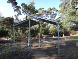 Shelter and picnic table, Bridport Walking Track